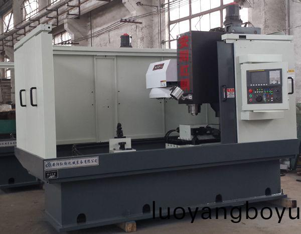 前軸(zhou)鎖(suo)銷孔(kong)專用(yong)加工